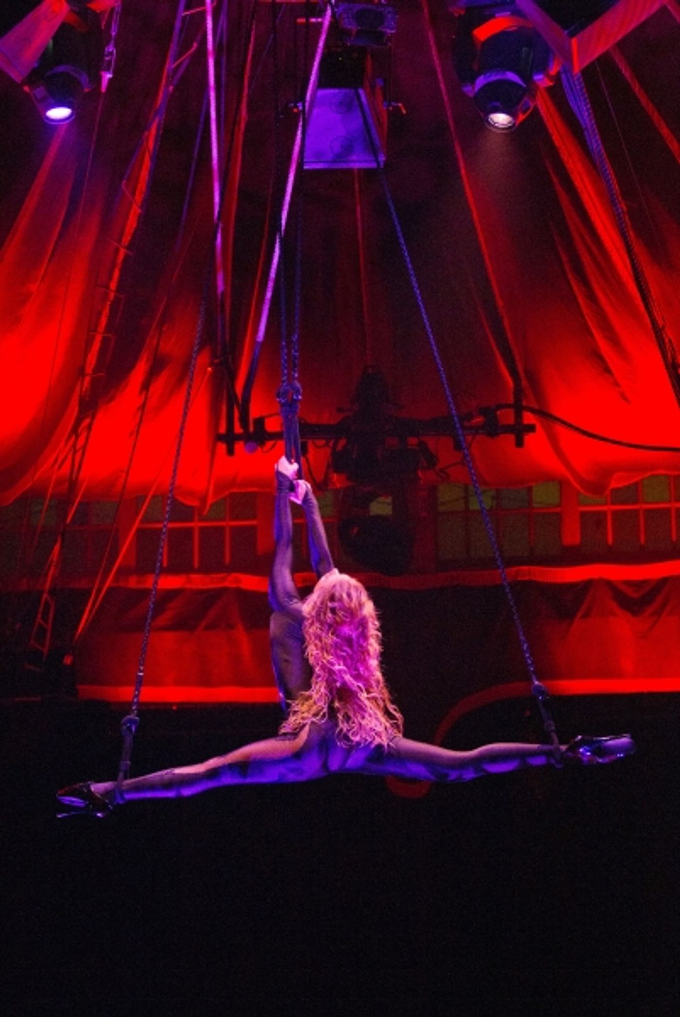 Photo Coverage: ABSINTHE, Blend of Carnival & Spectacle Opens at Caesars Palace Photo Coverage: ABSINTHE, Blend of Carnival & Spectacle Opens at Caesars Palace Image
