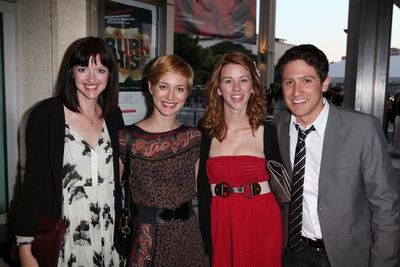 LOS ANGELES, CA - APRIL 3: (L-R) Bridget Maloney, Zoe Perry, Kim Shaw and Ian Alda po Photo