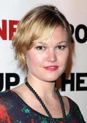 Julia Stiles attending the Off-Broadway Opening Night Party for The New Group Revival Photo