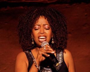 Jennifer Leigh Warren Photo