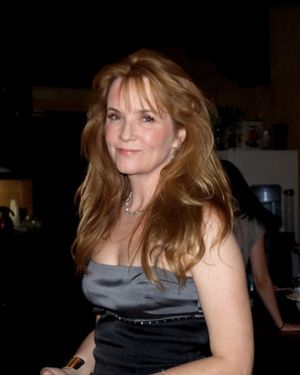 Lea Thompson Photo