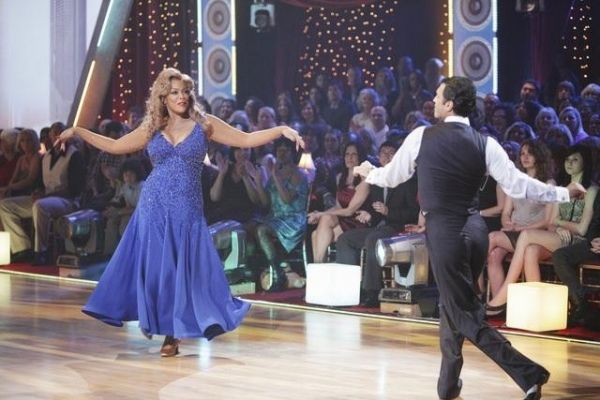 Wendy Williams, Tony Dovolani Photo