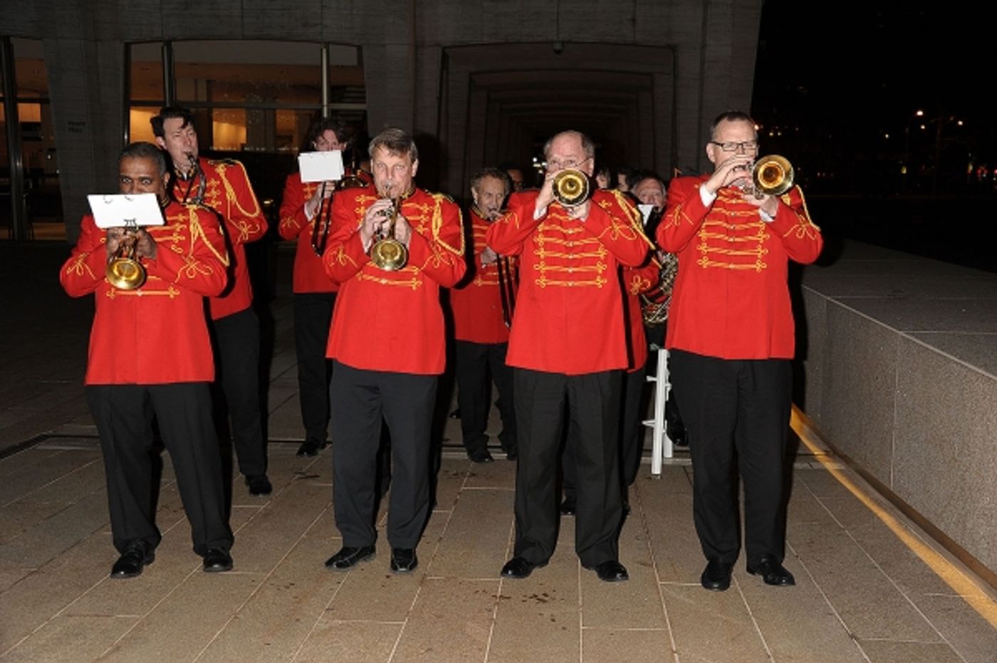 Photo Flash: Walters, Mizrahi, et al. at WAR HORSE Benefit  Image