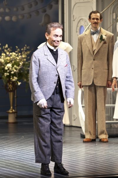 Joel Grey Photo