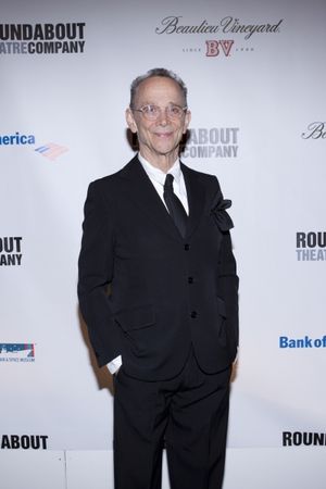 Joel Grey Photo