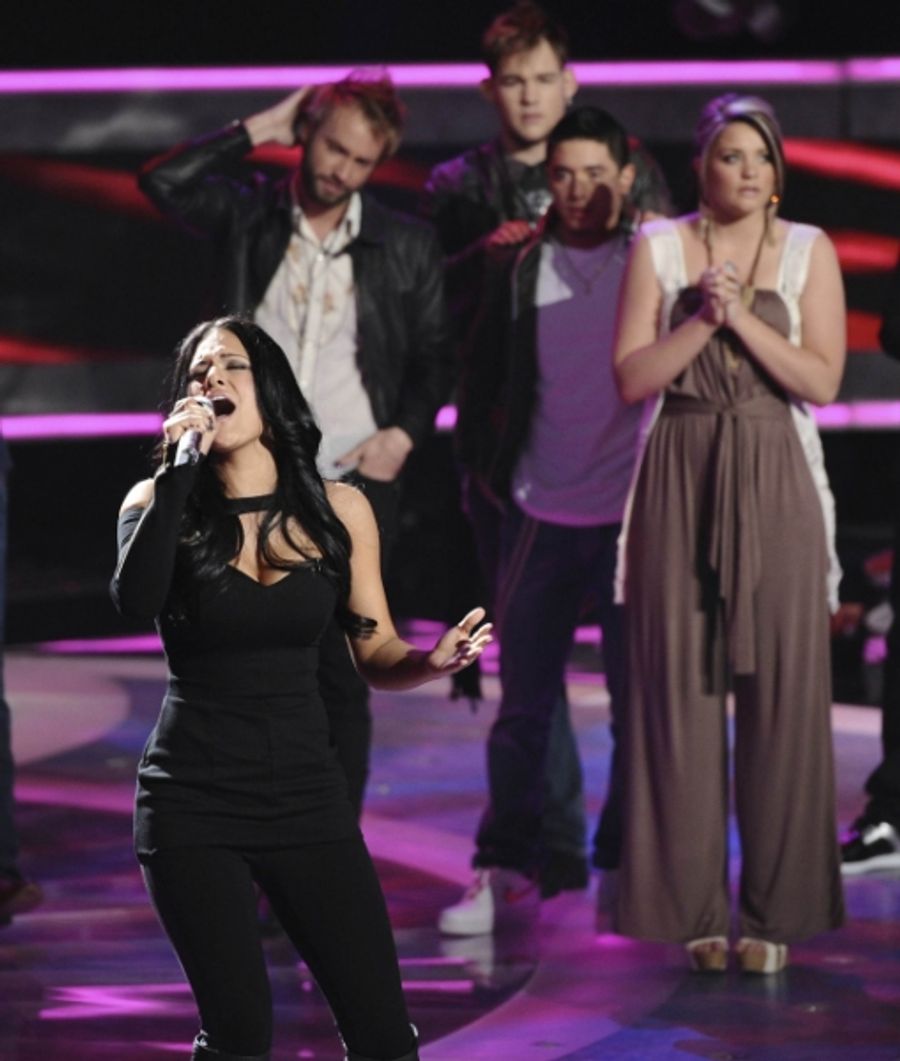 Photo Flash: Pia Toscano Leaves AMERICAN IDOL Image