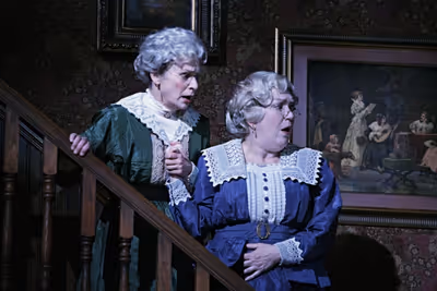  Sally Wingert (Martha Brewster) and Kristine Nielsen (Abby Brewster) in the Guthrie  Photo