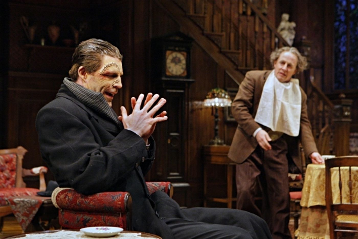 Photo Flash: ARSENIC AND OLD LACE Plays the Guthrie Photo Flash: ARSENIC AND OLD LACE Plays the Guthrie Image