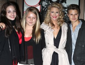  Christie Brinkley with Alexa Ray Joel, Sailor Lee Brinkley Cook and Jack Paris Brink Photo
