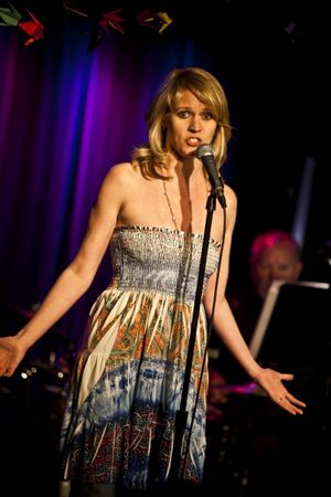 Lauren Kennedy @ BroadwayWorld Lauren Kennedy Photo