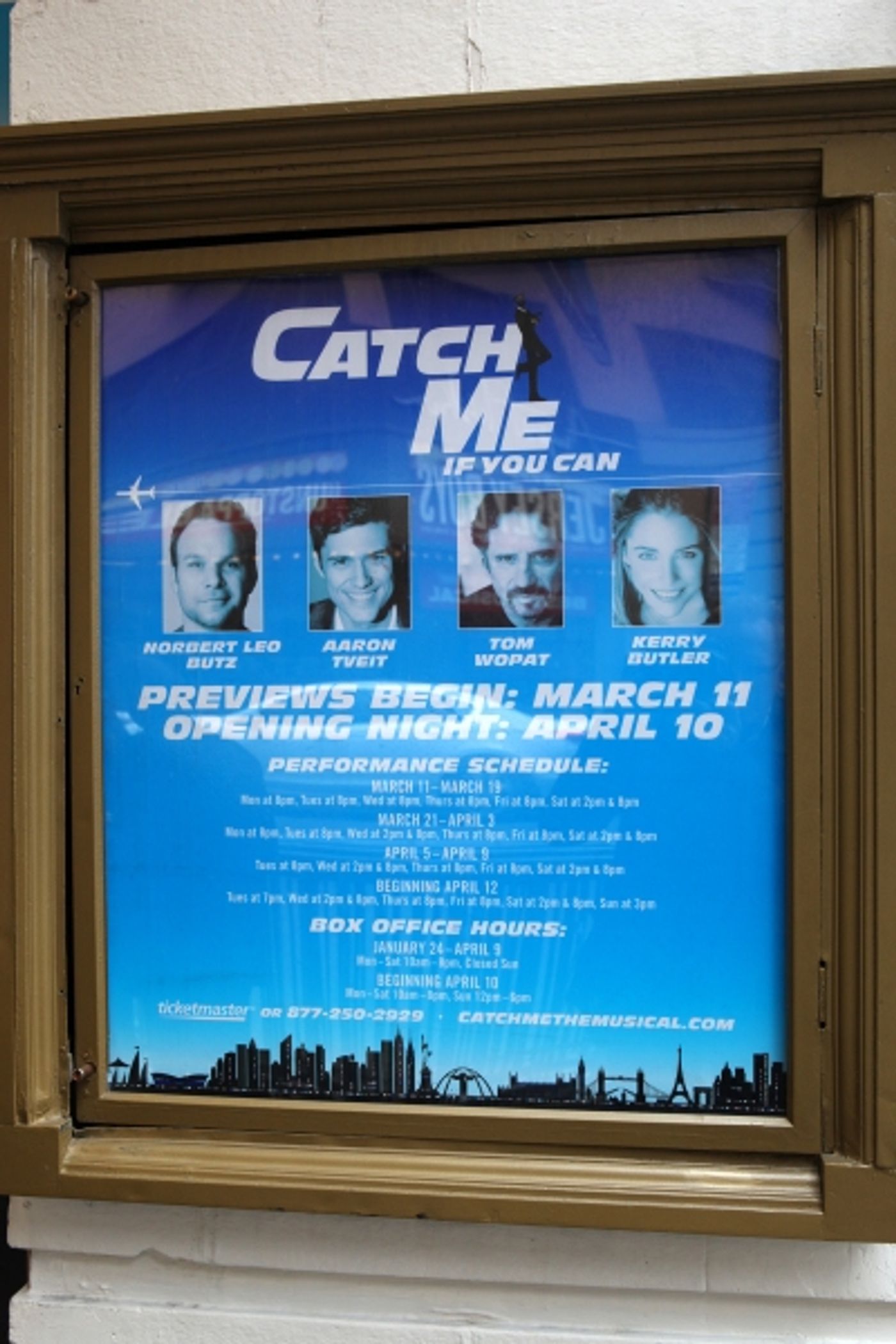 Photo Coverage: CATCH ME IF YOU CAN Opening Night - Arrivals Photo Coverage: CATCH ME IF YOU CAN Opening Night - Arrivals Image