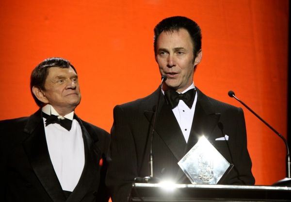 Johnny Thompson presents Lance Burton with a Masters Fellowship Award Photo