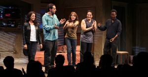 Annabella Sciorra, Bobby Cannavale, Elizabeth Rodriguez, Yul Vazquez & Chris Rock dur Photo