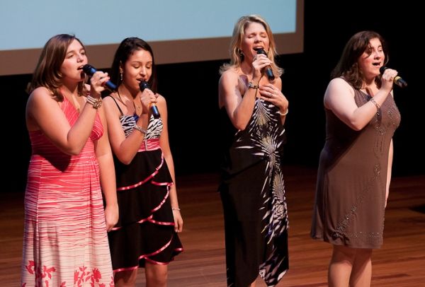 Photo Coverage: O'Hara, Rudd & More Honor Carly Simon at Our Time Gala — photo 5 of 24