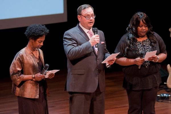 Photo Coverage: O'Hara, Rudd & More Honor Carly Simon at Our Time Gala — photo 15 of 24