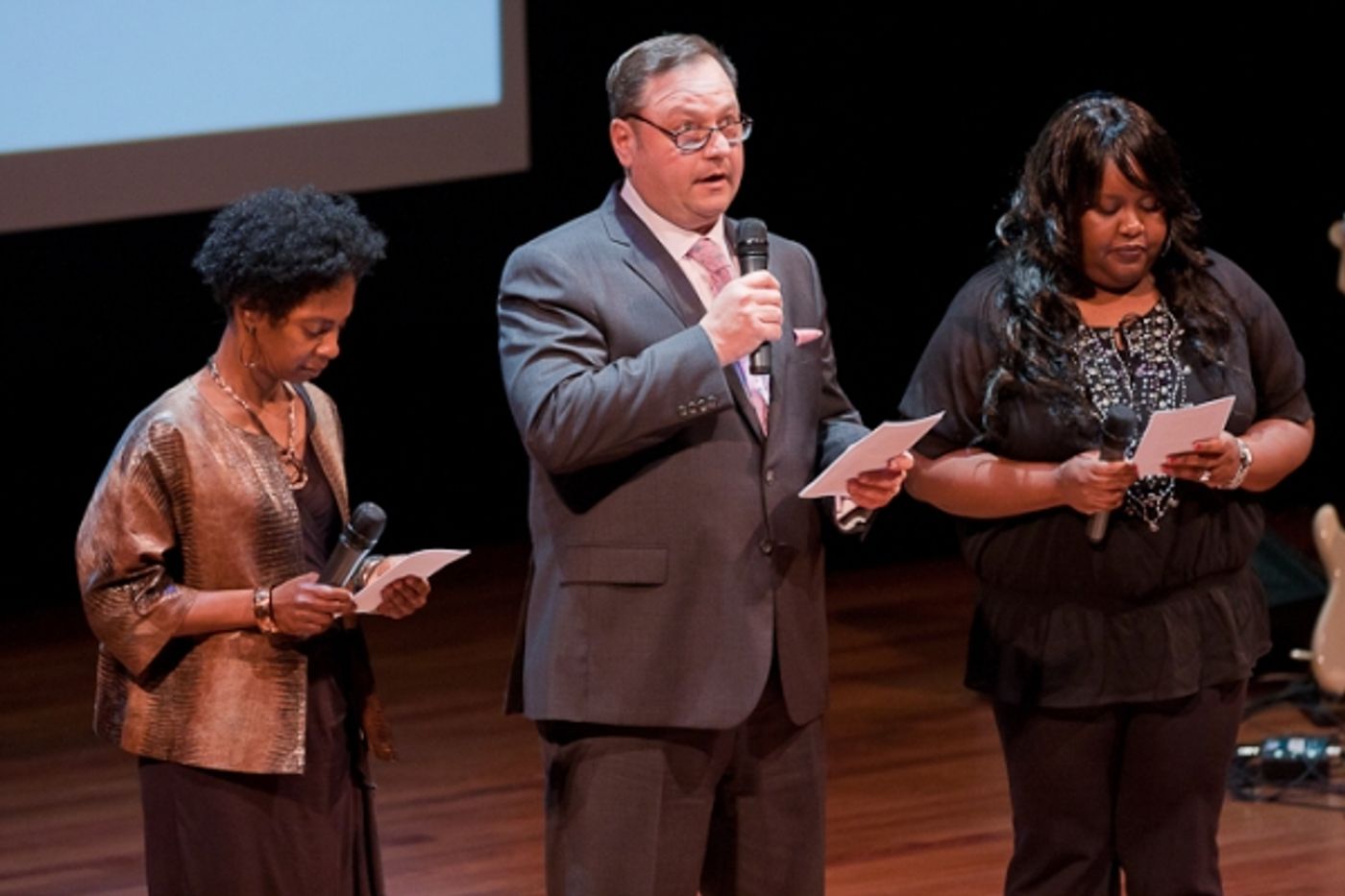 Photo Coverage: O'Hara, Rudd & More Honor Carly Simon at Our Time Gala  Image