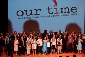 Carly Simon, Everett Bradley, and Ben Simon with the children of Our Time @ BroadwayWorld Carly Simon, Everett Bradley, and Ben Simon with the children of Our Time Photo