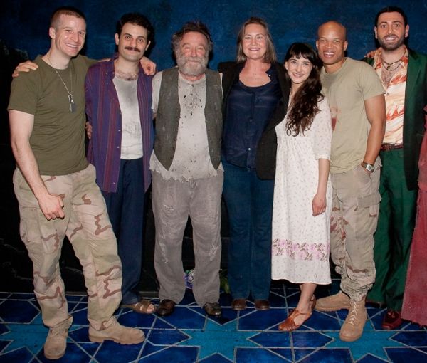 Brad Fleischer, Arian Moayed, Robin Williams, Cherry Jones, Sheila Vand, Glenn Davis, Photo