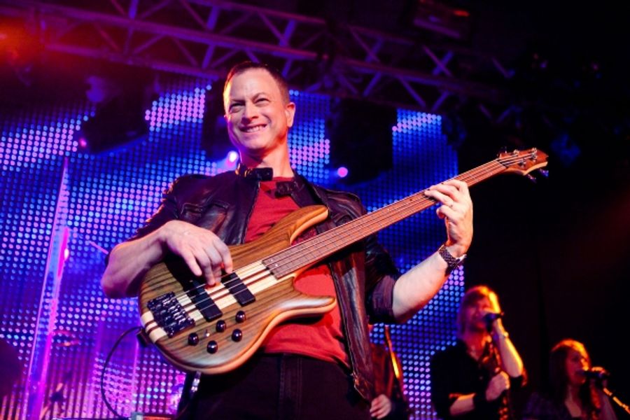 Photo Flash: Steppenwolf Prepares for 2011 Gala  Image