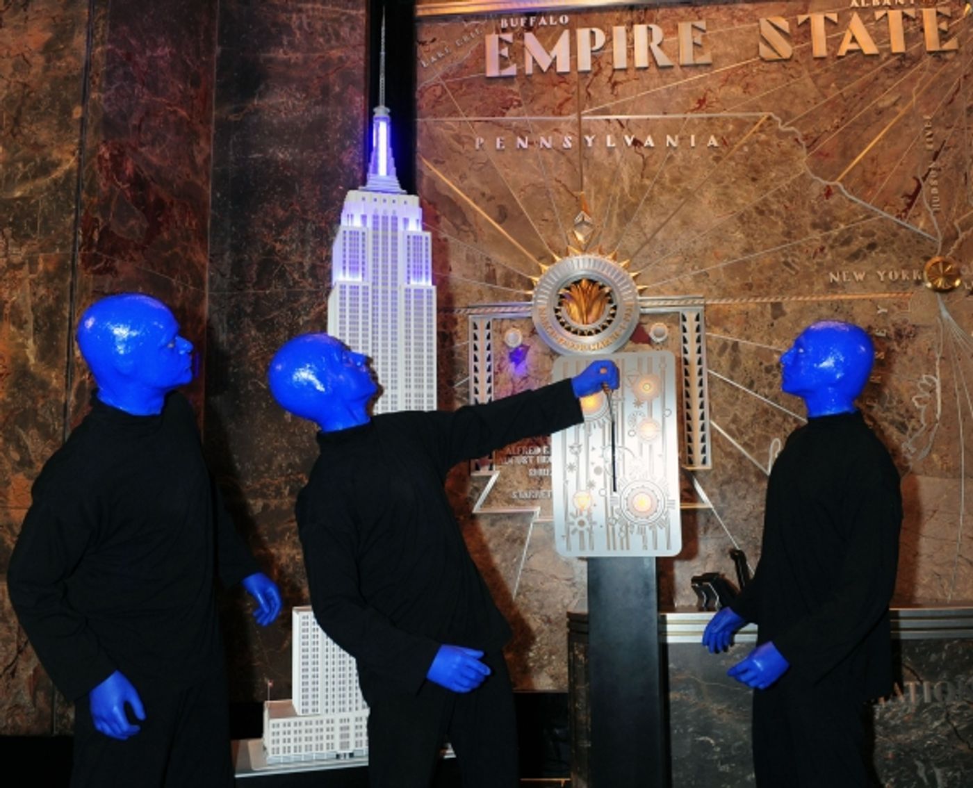 Photo Flash: Blue Man Group Lights Up Empire State Building  Image