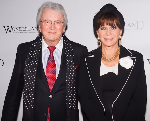 Leslie Bricusse and Yvonne Romain Photo
