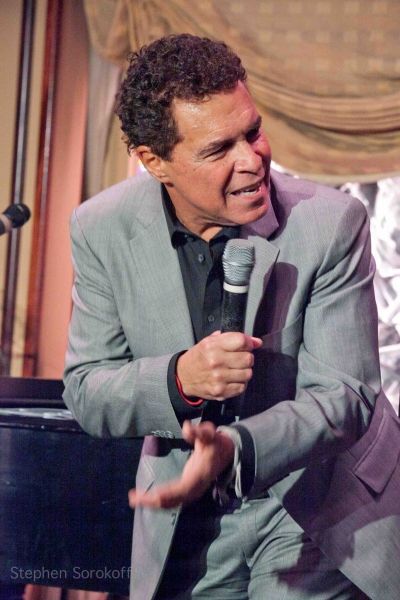 Clint Holmes Photo