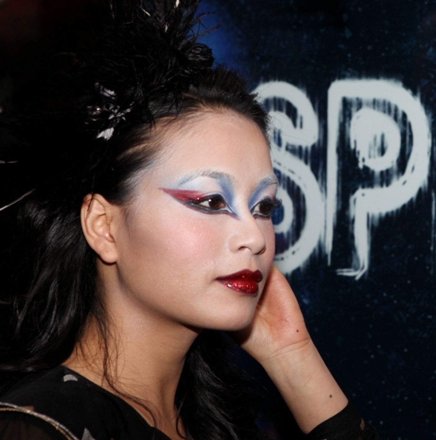 Photo Coverage: SPIDER-MAN: Turn Off the Dark Pre-Hiatus Cast at the Stage Door  Image