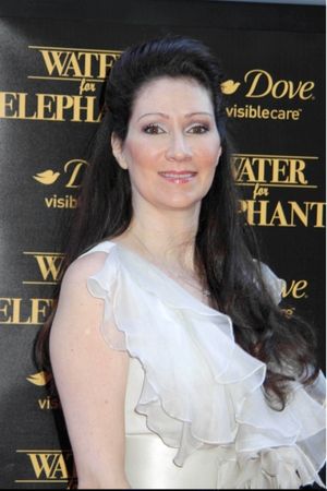 Author Sara Gruen  Photo