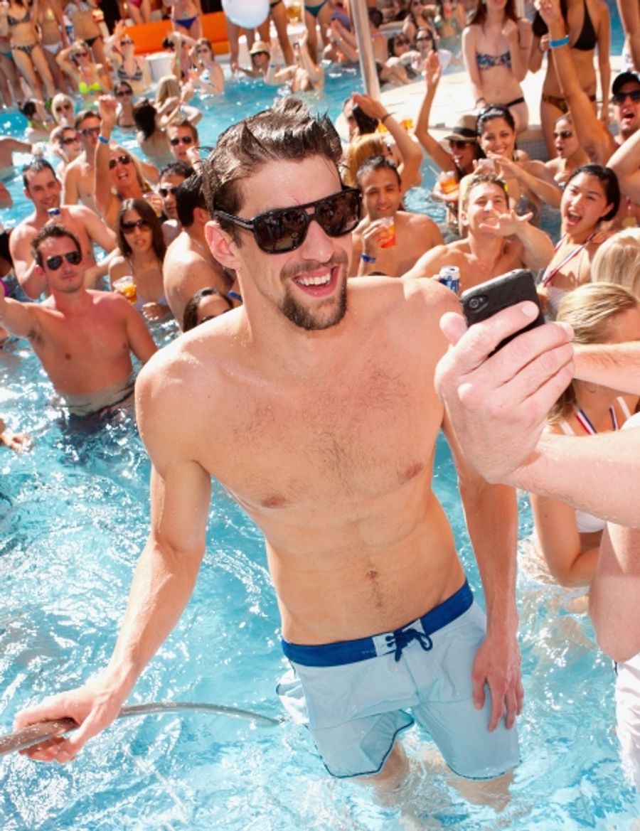 Photo Coverage: Michael Phelps Kicks Off Season at Encore Beach Club Image