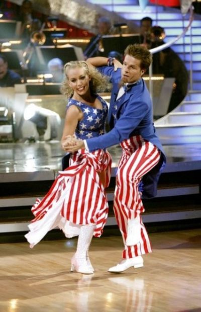 Louis Van Amstel, Kendra Wilkinson Photo