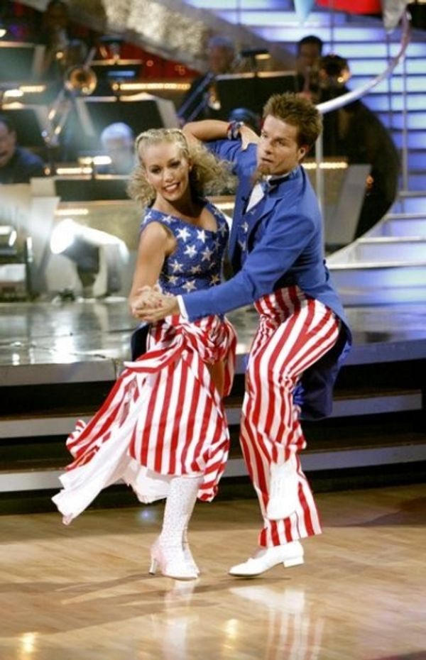 Louis Van Amstel, Kendra Wilkinson Photo