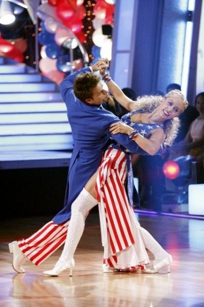 Louis Van Amstel, Kendra Wilkinson Photo