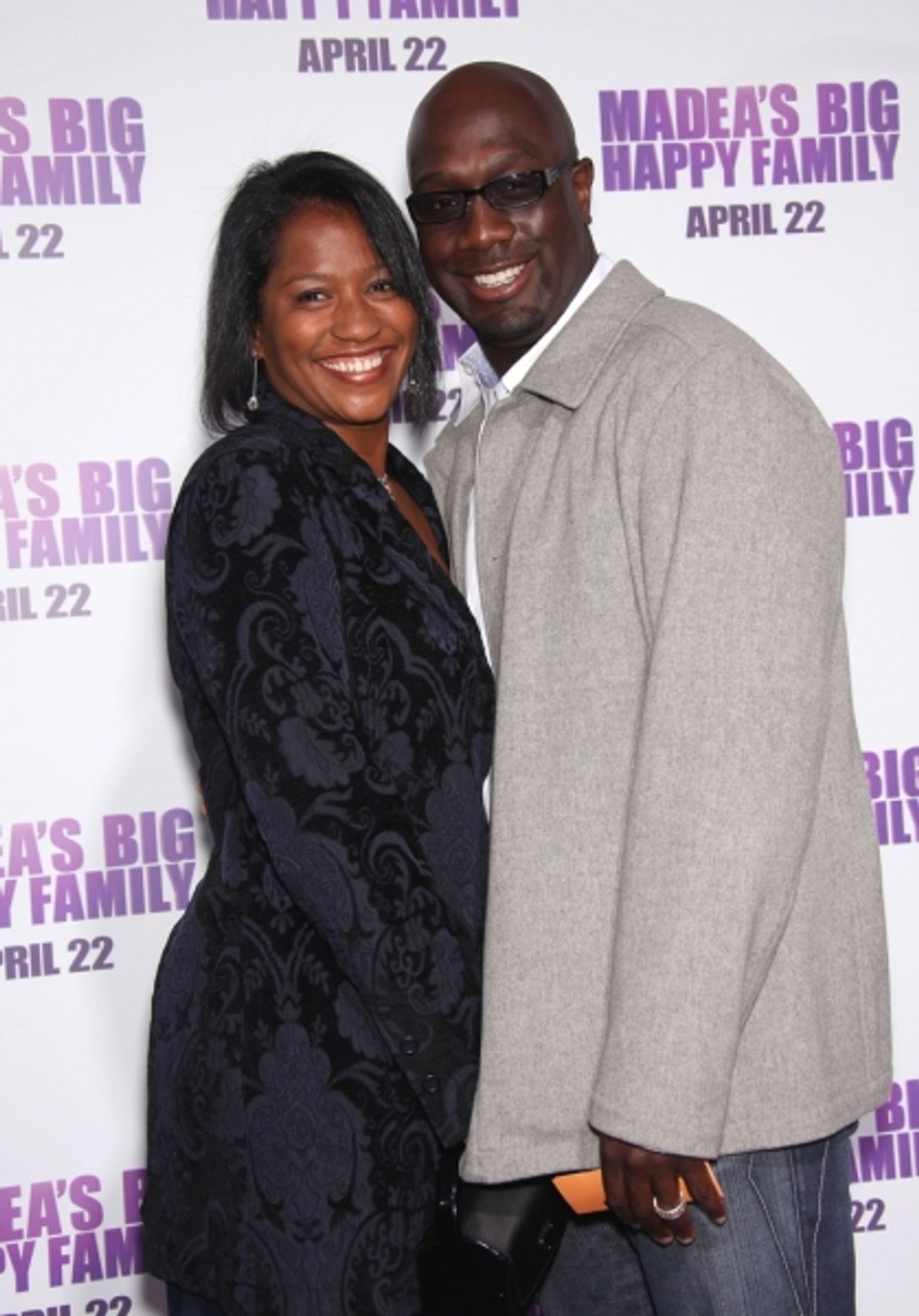 Photo Flash: MEDEA'S BIG HAPPY FAMILY Premieres in LA  Image