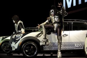 Gene Simmons and Kiss @ BroadwayWorld Gene Simmons and Kiss Photo