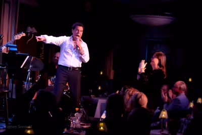 Clint Holmes Photo