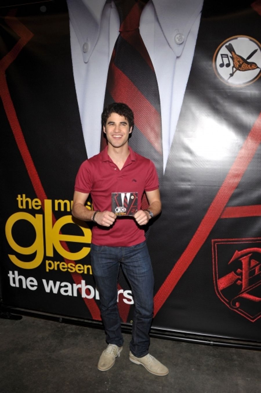 Photo Flash: Darren Criss Performs at the Grove Image