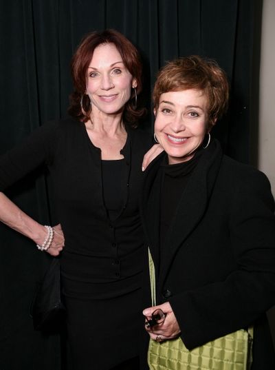 Actresses Marilu Henner (L) and Annie Potts (R) 
 Photo