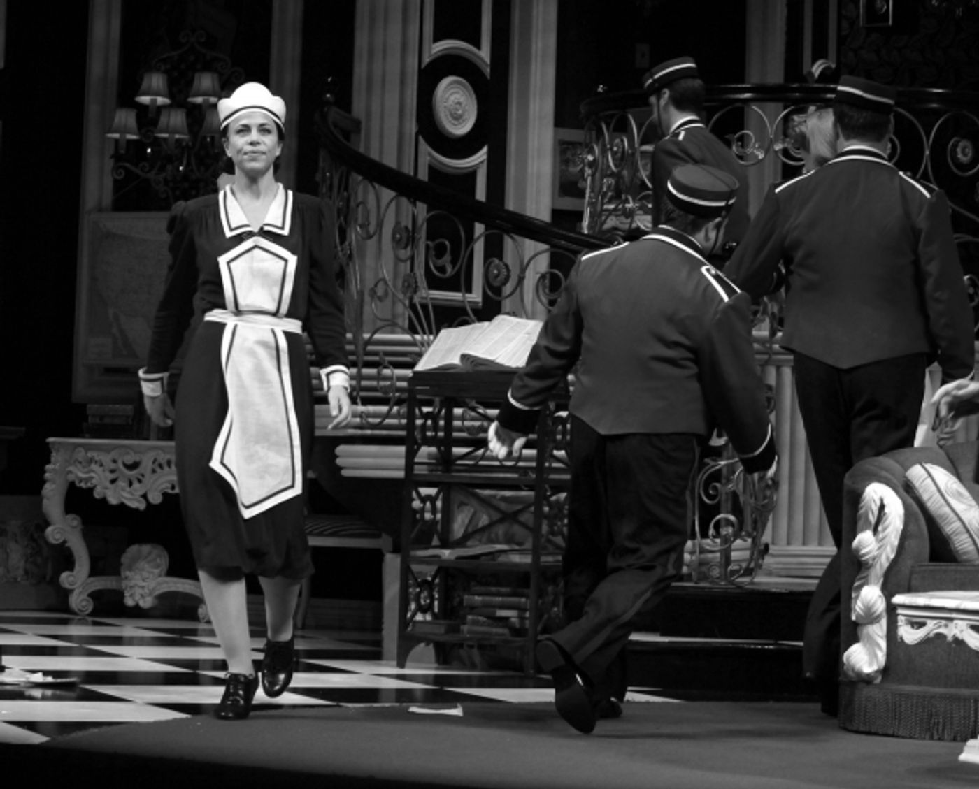 Photo Coverage: BORN YESTERDAY Opening Night Curtain Call  Image