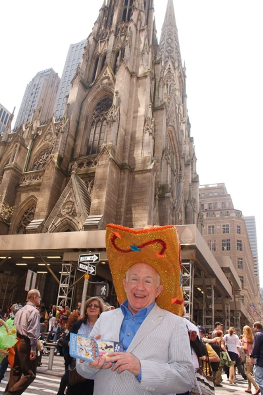 Photo Coverage: LUCKY GUY's Leslie Jordan Visits Easter Parade! Image
