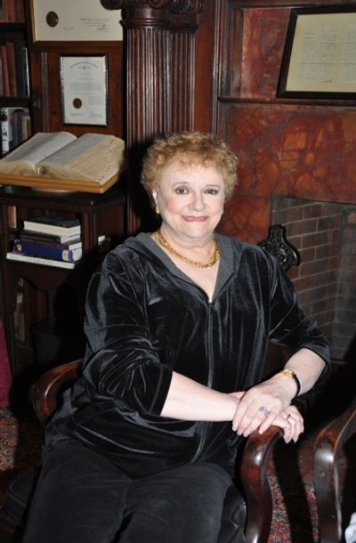Carole Shelley Photo