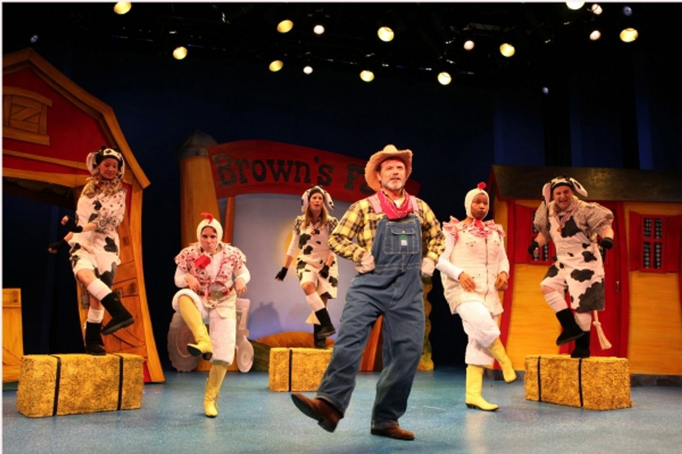 Photo Flash: Walnut Street Theatre's CLICK ,CLACK, MOO  Image