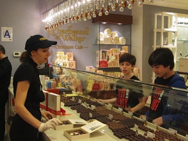 Photo Flash: Billy's Celebrate BILLY ELLIOT-Inspired Dessert  Image