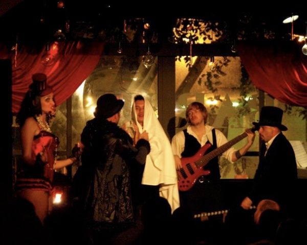 Talia Thiesfield, Michael Motroni, Darryl Semira and Jason Paige Photo