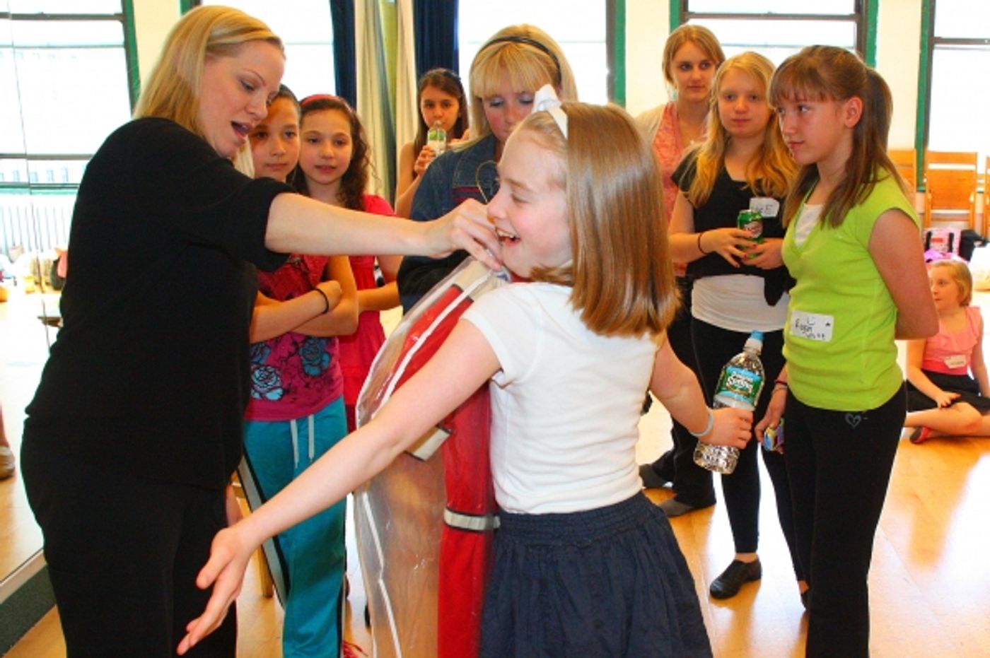 Photo Flash: ANNIE Past & Present at Broadway Artists Alliance  Image