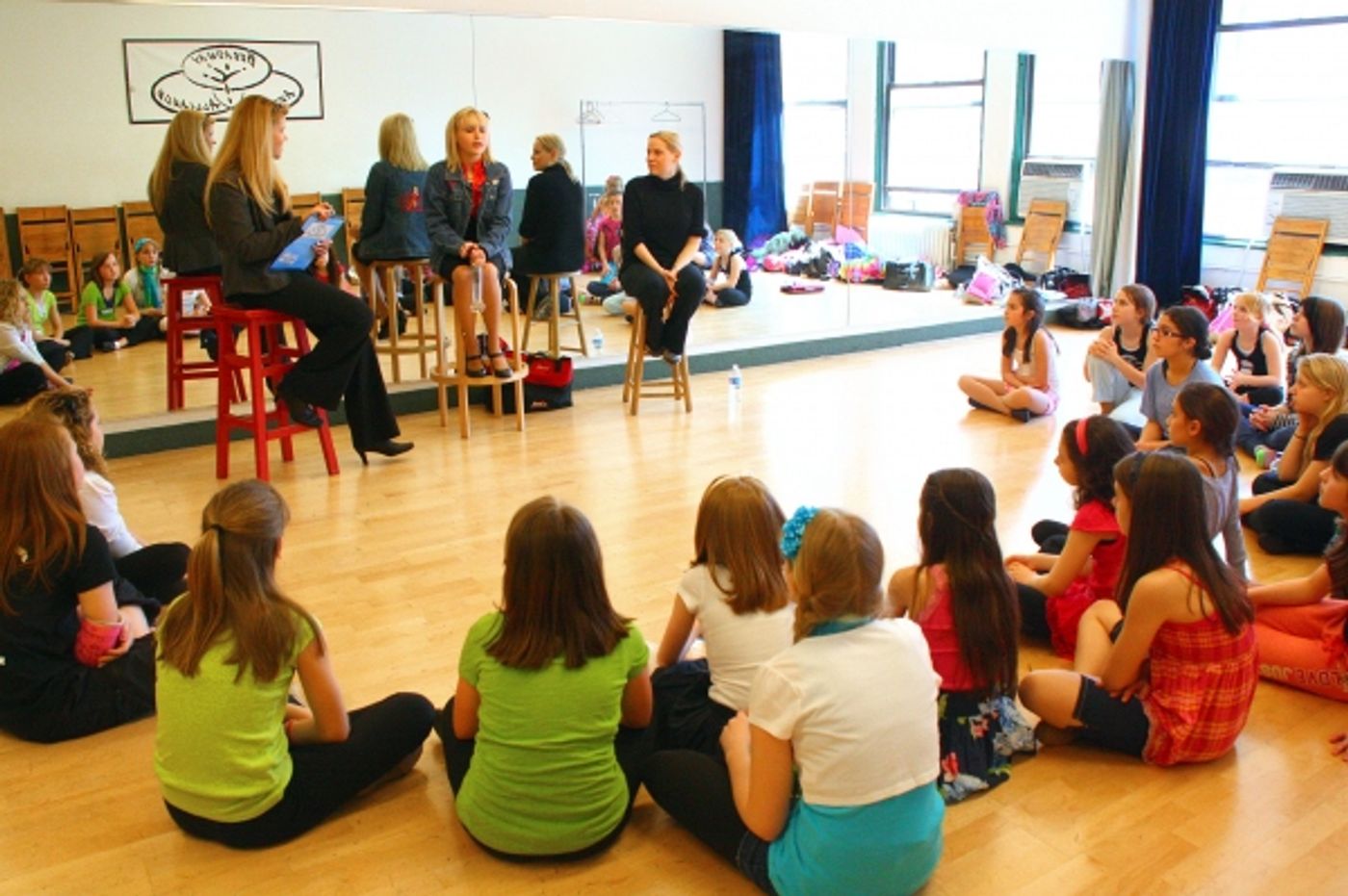 Photo Flash: ANNIE Past & Present at Broadway Artists Alliance  Image