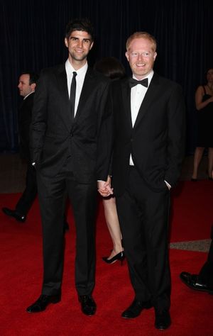 Jesse Tyler Ferguson & Boyfriend Justin Mikita attending the White House Corresponden Photo