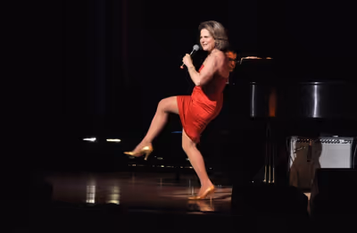 Tovah Feldshuh Photo