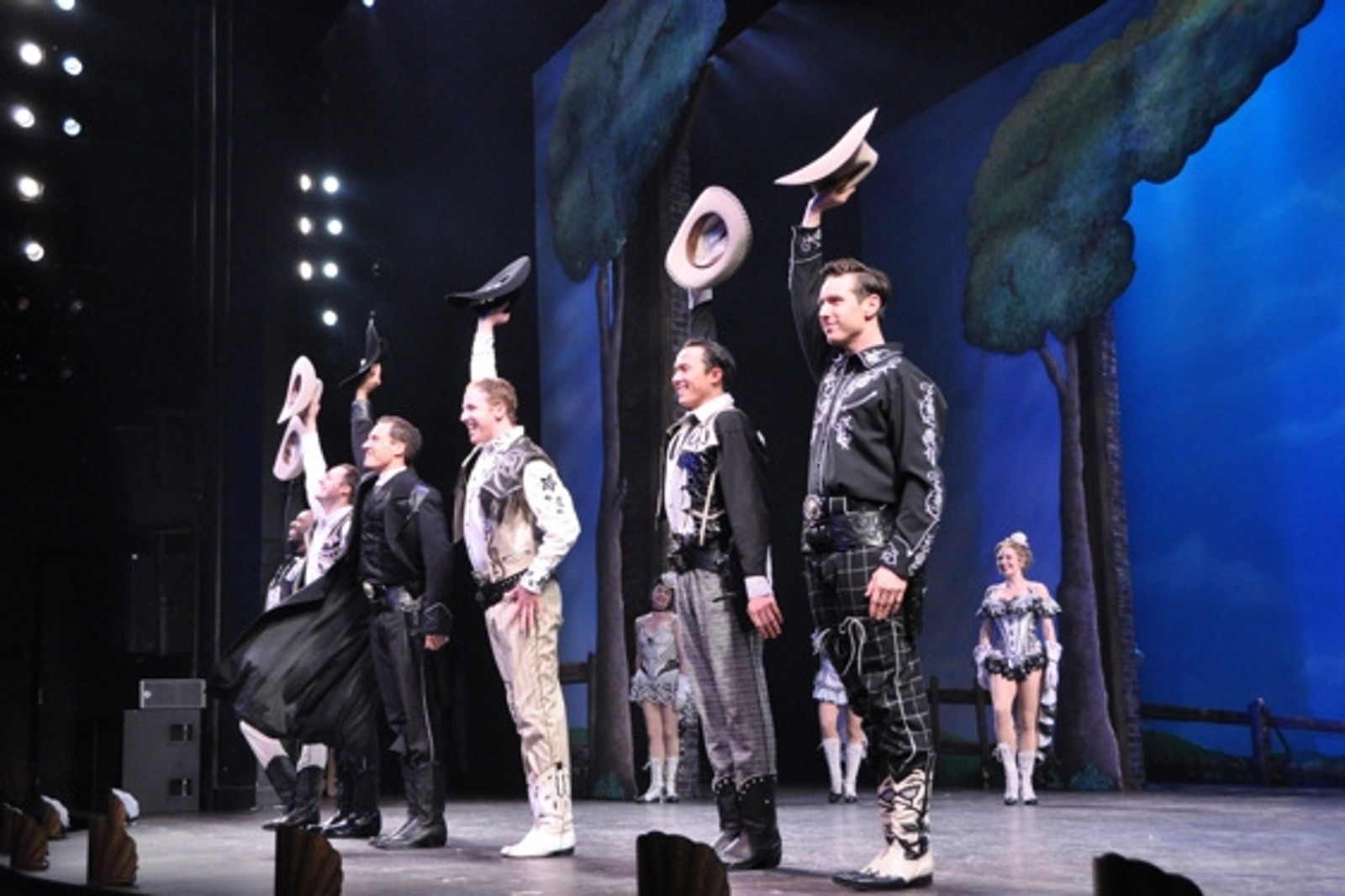 Photo Coverage: CURTAINS Opens at Paper Mill Playhouse — photo 3 of 30