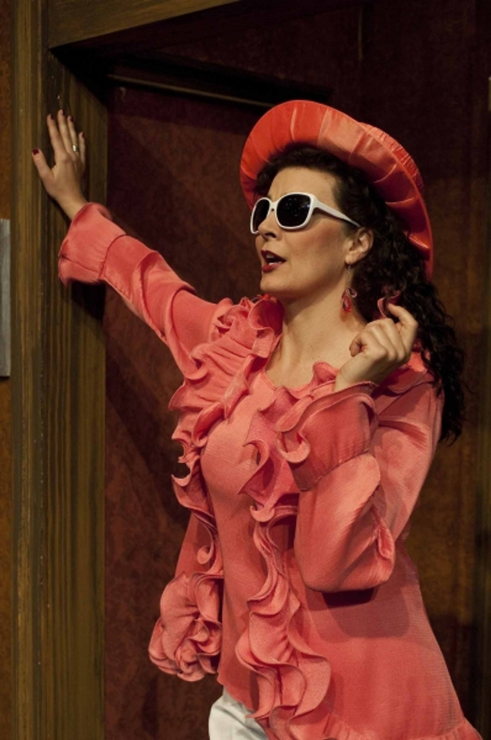 Photo Flash: Bickford Theatre's I HATE HAMLET — photo 2 of 11