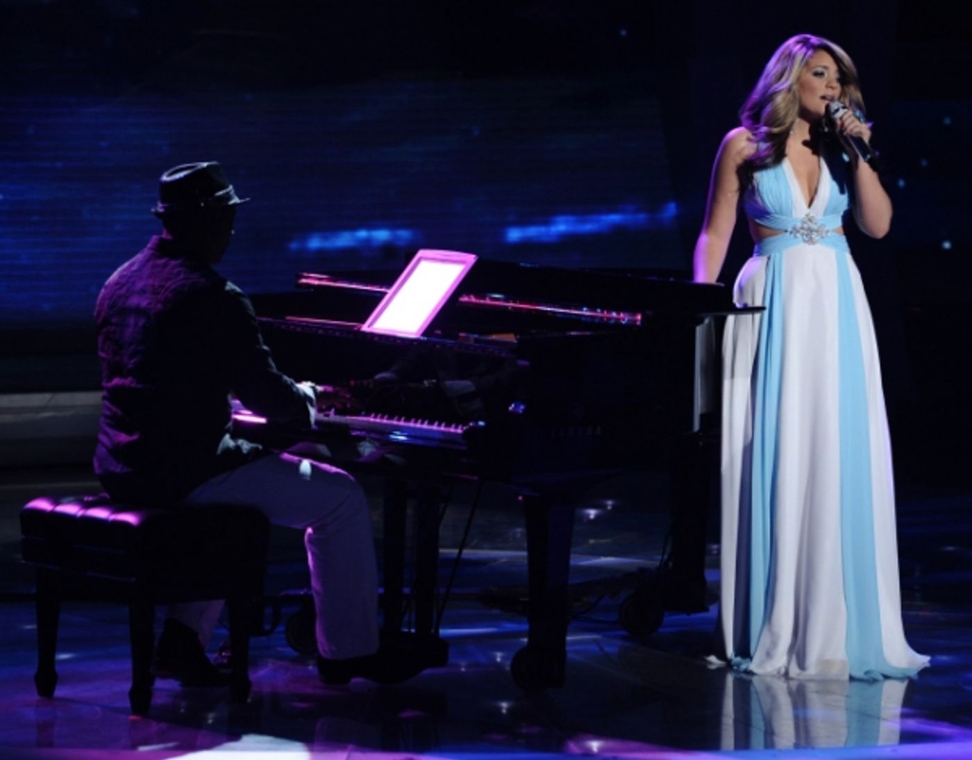 Photo Flash: AMERICAN IDOL Tackles Now & Then  Image
